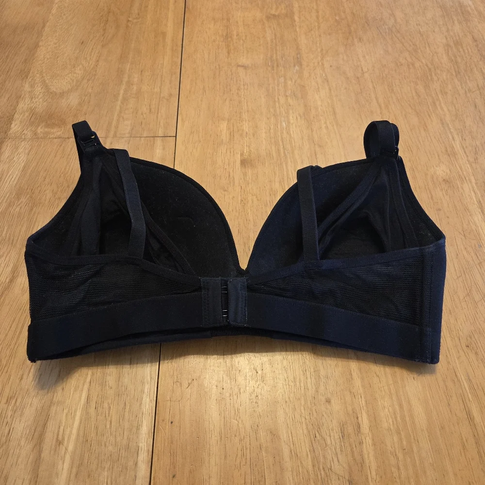 Lively Black Bra wireless padded 34C